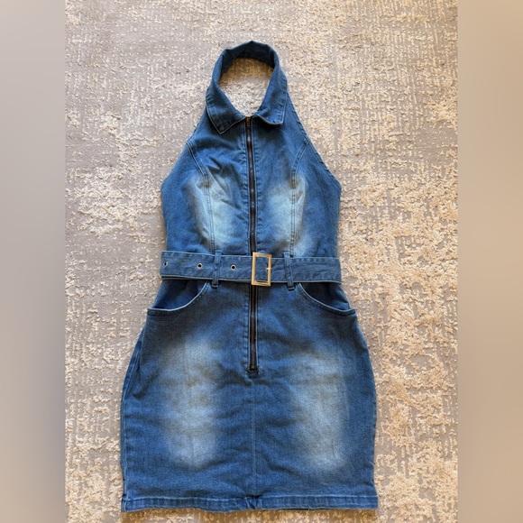 Backless Denim Dress - Picture 4 of 5